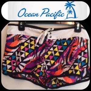 🌴 OP swim shorts
